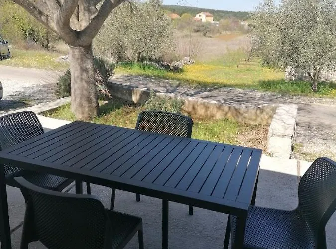Nyaraló Robinson's House *