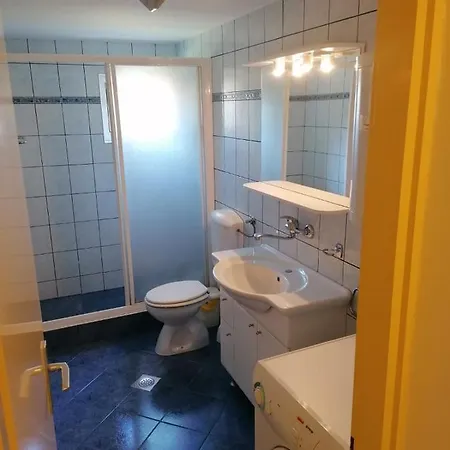 Robinson's House بيت للعطل