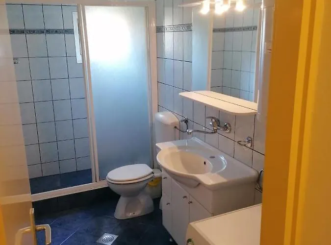 Robinson's House Дом отдыха